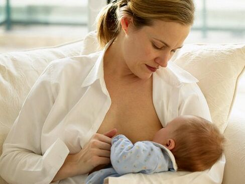 Breastfeeding as a contraindication for deworming. 