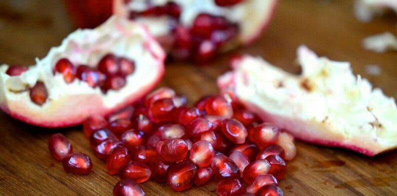 pomegranate to eliminate parasites from the body