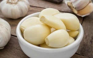 eliminate parasites from the body with the help of garlic